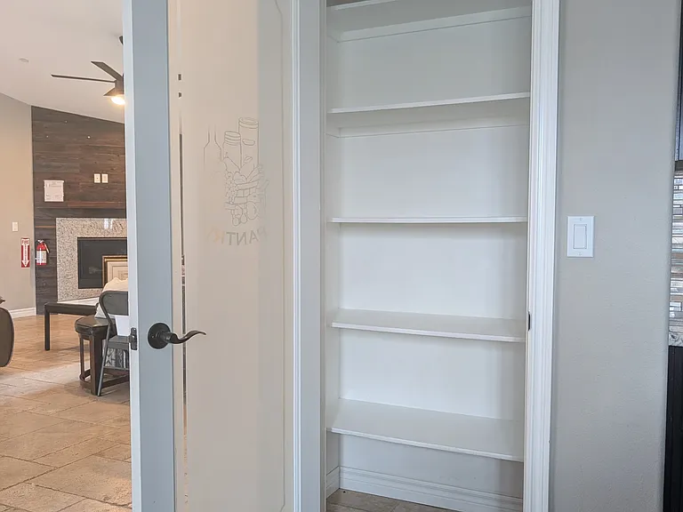 Kitchen pantry