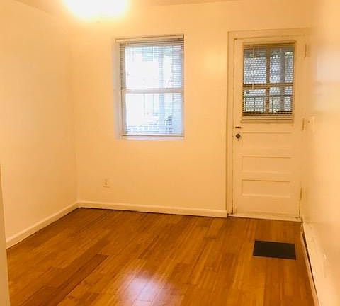 3rd image of 2534 Bronxwood Ave Floor 1