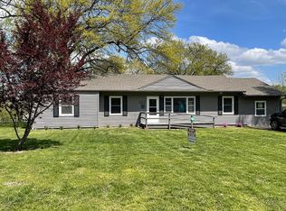 8604 E 53rd Ter, Kansas City, MO 64129