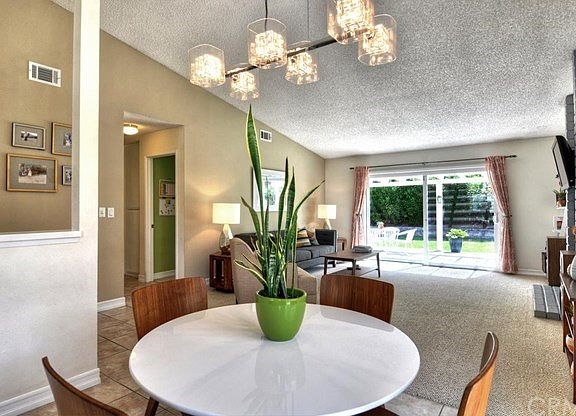 3rd image of 1027 La Sombra Dr