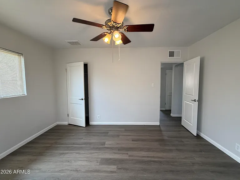 2221 E Osborn Rd — Photo 10