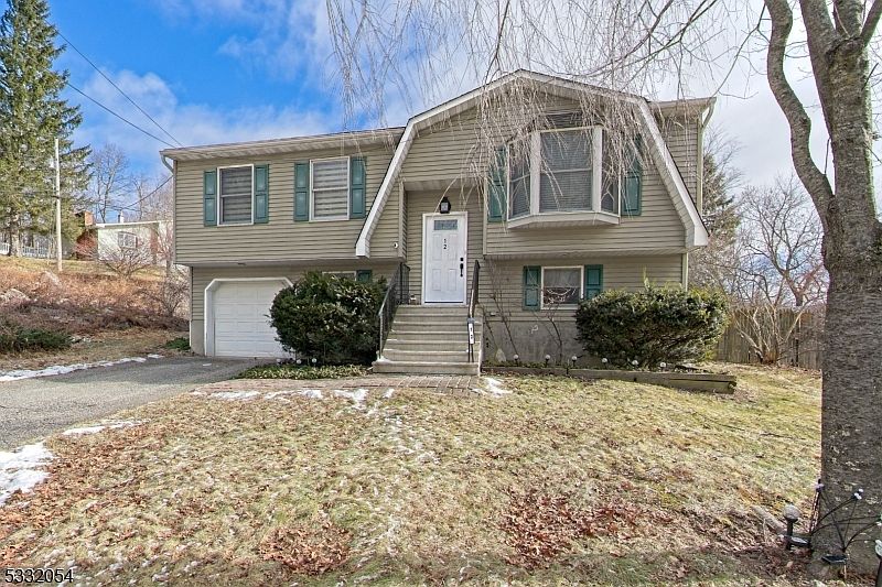 1st image of 12 Blue Heron Terrace