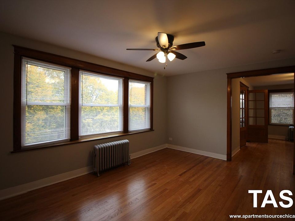 2nd image of 3923 W Schubert Ave #2