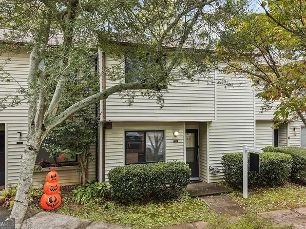 1114 Country Ct, Lawrenceville, GA 30044