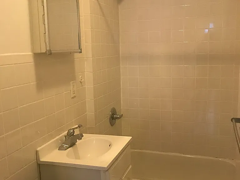 60 E 34th St #4R — Photo 5