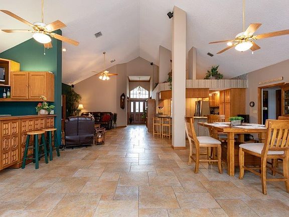 5th image of 248 Shady Oaks Cir