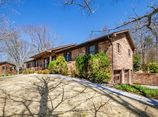 3929 Riverview Dr, Maryville, TN 37804