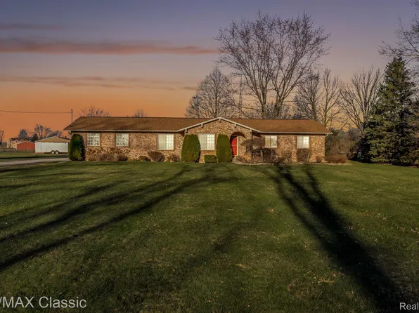 5498 Raubinger Rd, Swartz Creek, MI 48473