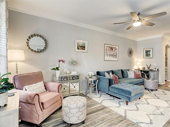 5th image of 7575 Kirby Dr APT 1106