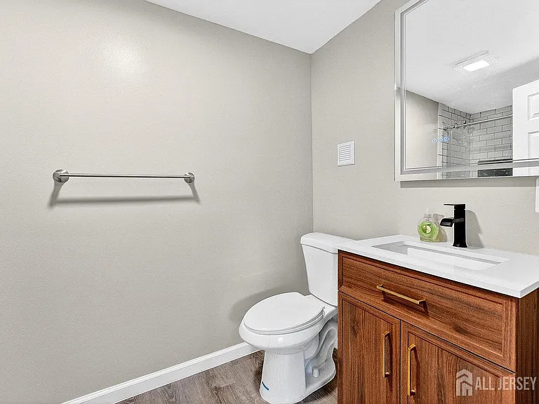 2406 Bayhead Dr — Photo 9