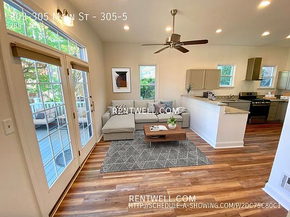 3rd image of 303-305 Main St #305-5