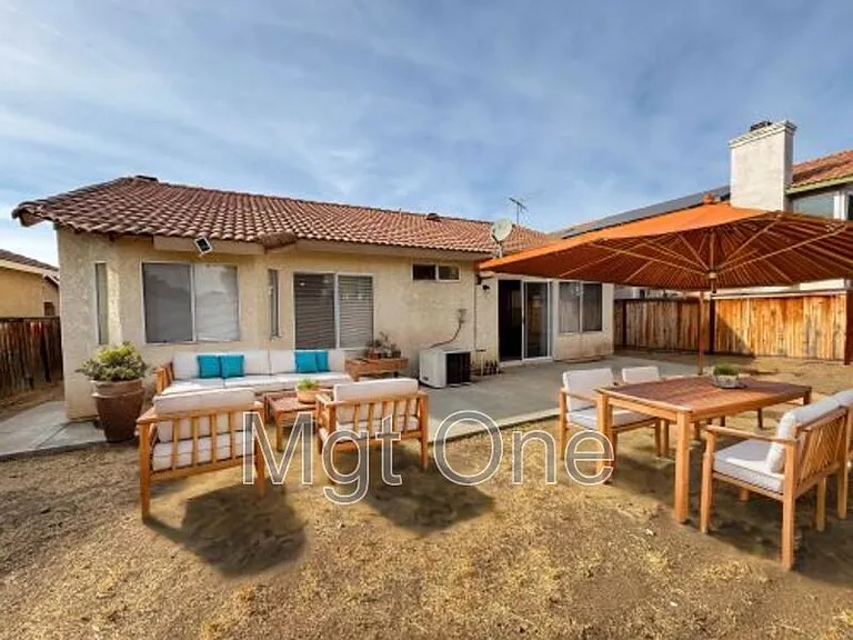 12780 Pan Am Blvd — Photo 19