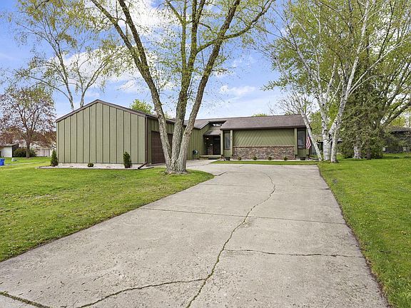 2nd image of 218 Avalon Road