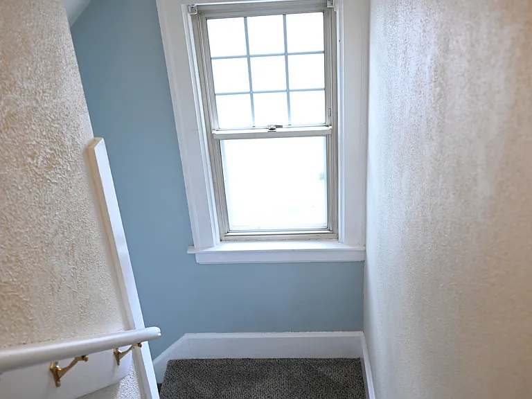 816 Maplegrove Ave — Photo 17
