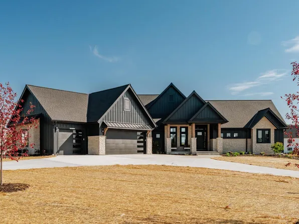 N61W27760 Alecen COURT, Sussex, WI 53089