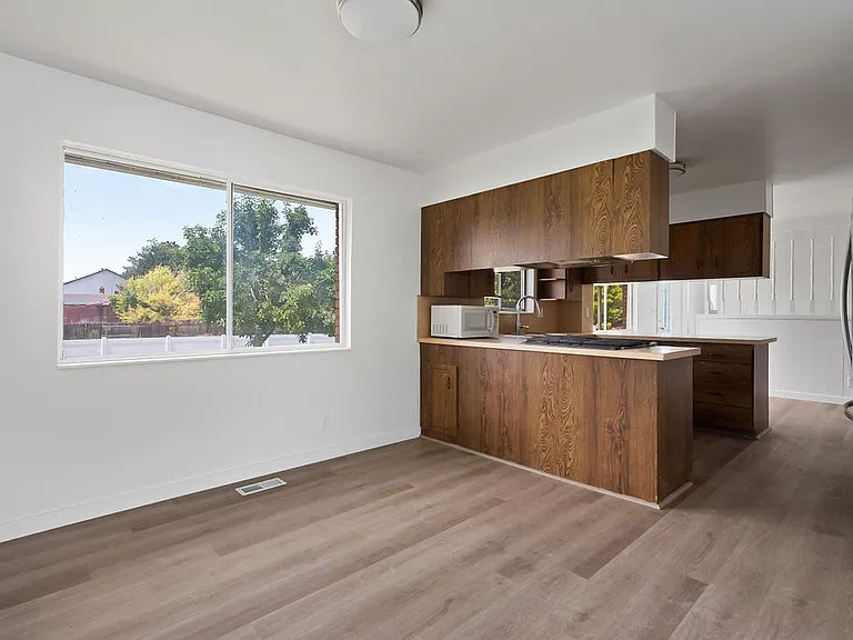 11044 S Temple Dr — Photo 9