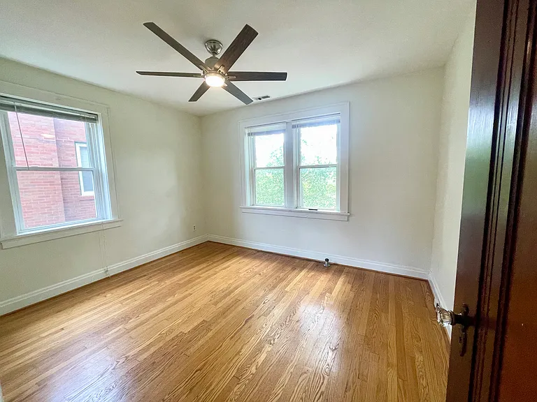 4965 Oleatha Ave #2W — Photo 8