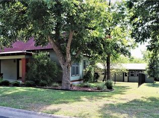 404 Walnut St, Georgetown, TX 78626