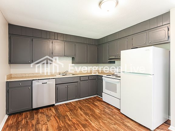 4th image of 151 Leawood Dr