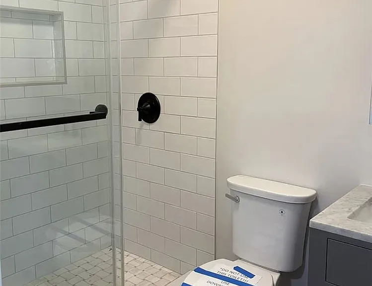 275 N Orange St — Photo 12