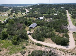 324 Suniland Dr, Fredericksburg, TX 78624