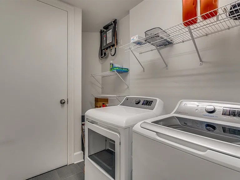 1505 Elm St #1504 — Photo 15