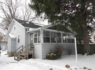 2410 1st St SW, Cedar Rapids, IA 52404