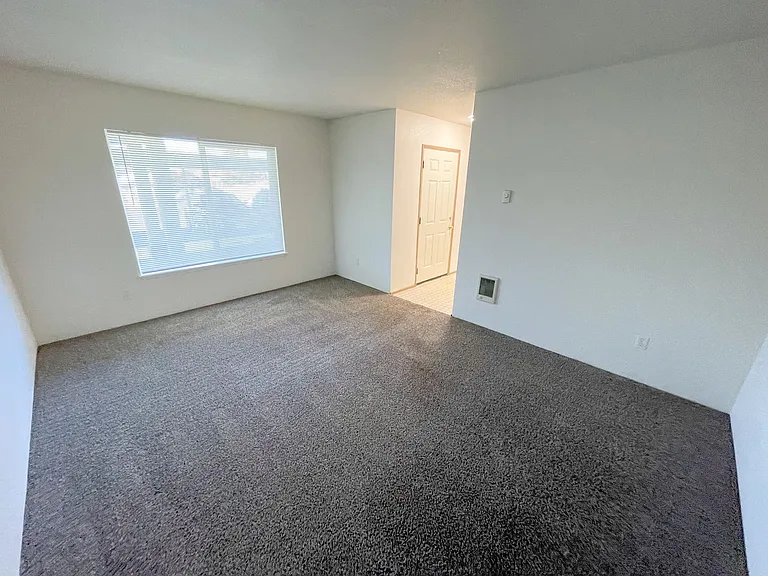 5410 N Hills Dr — Photo 10