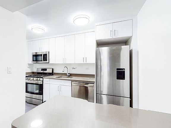 5th image of 137 E 38th St #9L