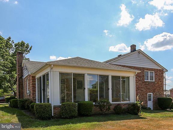 4th image of 105 Battletown Dr