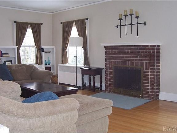 5th image of 96 Crestwood Ave