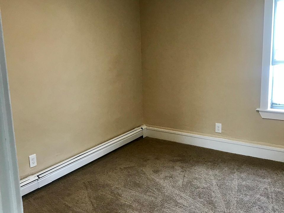2nd image of 10 Stanley Ave #1