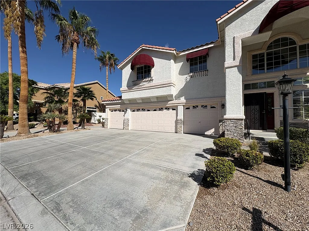 3 bed, 3.0 bath, 2747 sqft, $3,395 — Photo 1