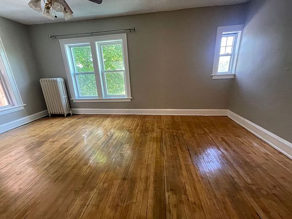 5th image of 1708 E Geneva Pl #4