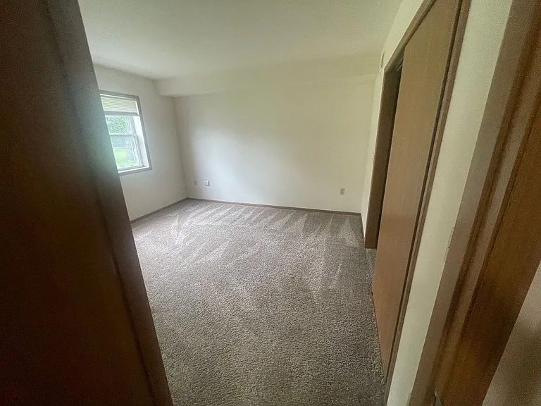 538-544 Partridge Ct. - 4 Unit — Photo 7