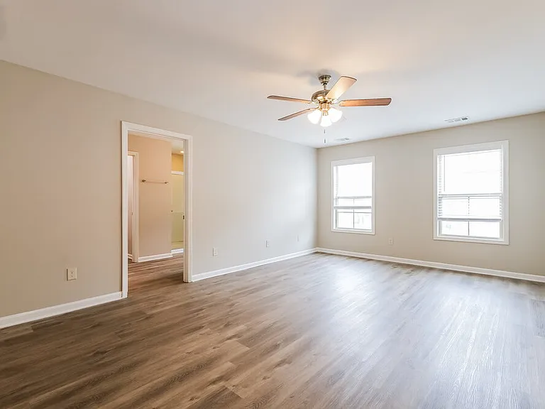 538 Jadetree Ln — Photo 10