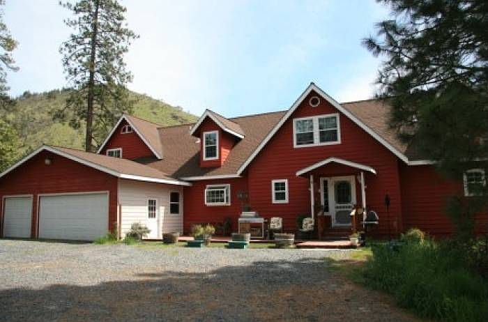 CUSTOM HOME