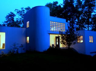 27 Holiday Point Rd, Sherman, CT 06784