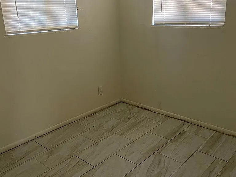 143 Tennessee St SE — Photo 2
