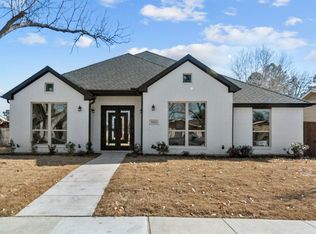 953 Meadowcove Cir, Garland, TX 75043