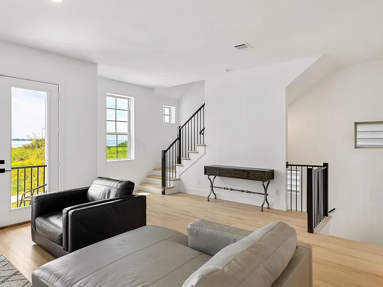9303 Easy St — Photo 13