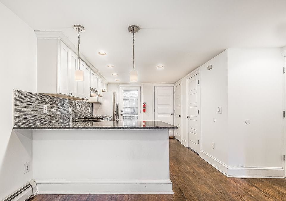 1st image of 590 Jersey Ave #1