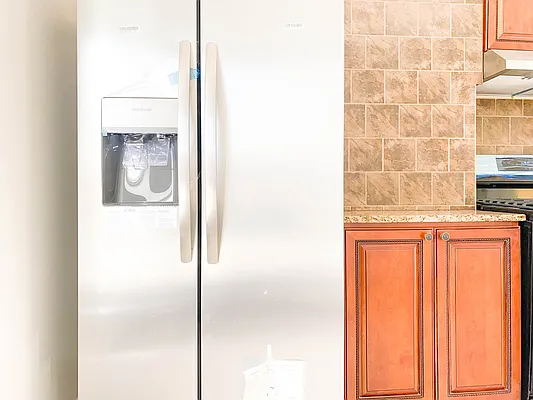 Rented by RealTegrity NY LLC | media 2
