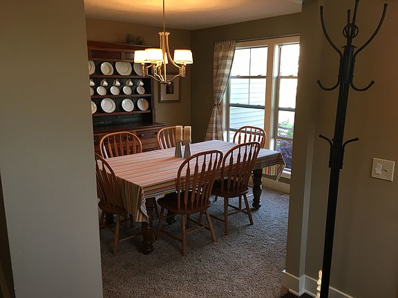 Dining / Flex / Office