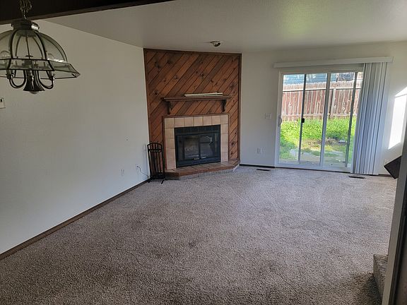 5th image of 5521 Windflower Cir #B