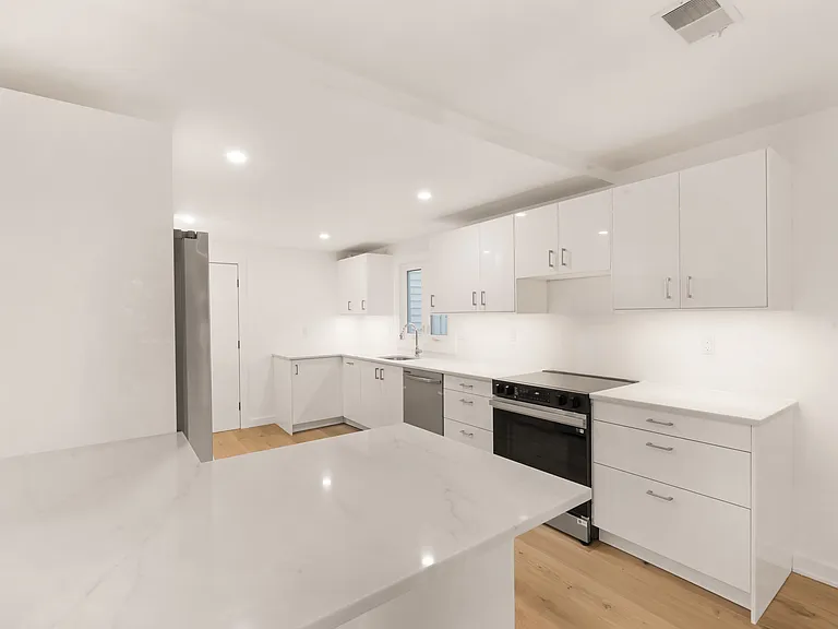 5 Somerset Hills Ct #B — Photo 12