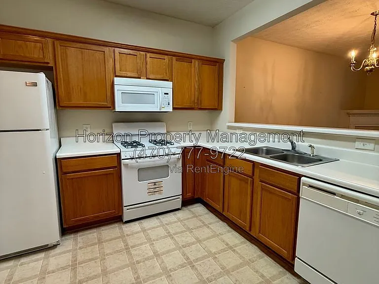 15 Pearl Chambers Ct — Photo 6