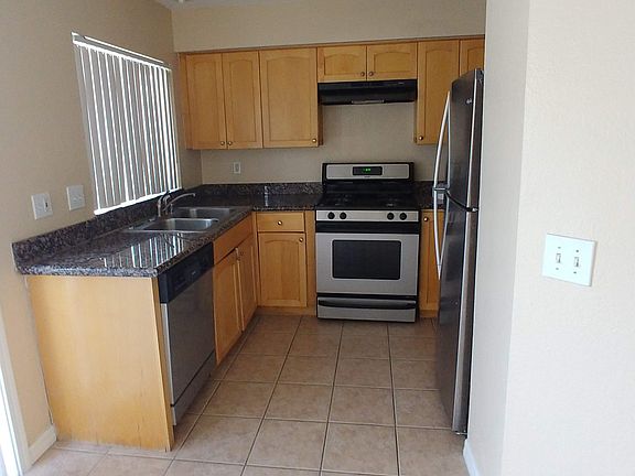 3rd image of 1235 E D St Unit 12