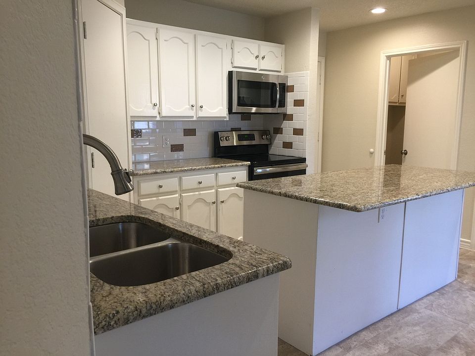 1st image of 5709 Rio De Janeiro Cir