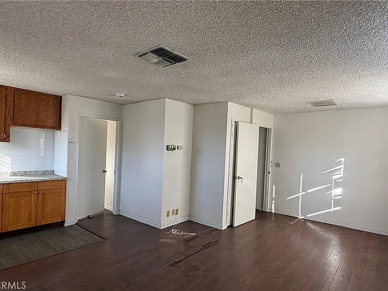 713 N Grand Ave #6A — Photo 4